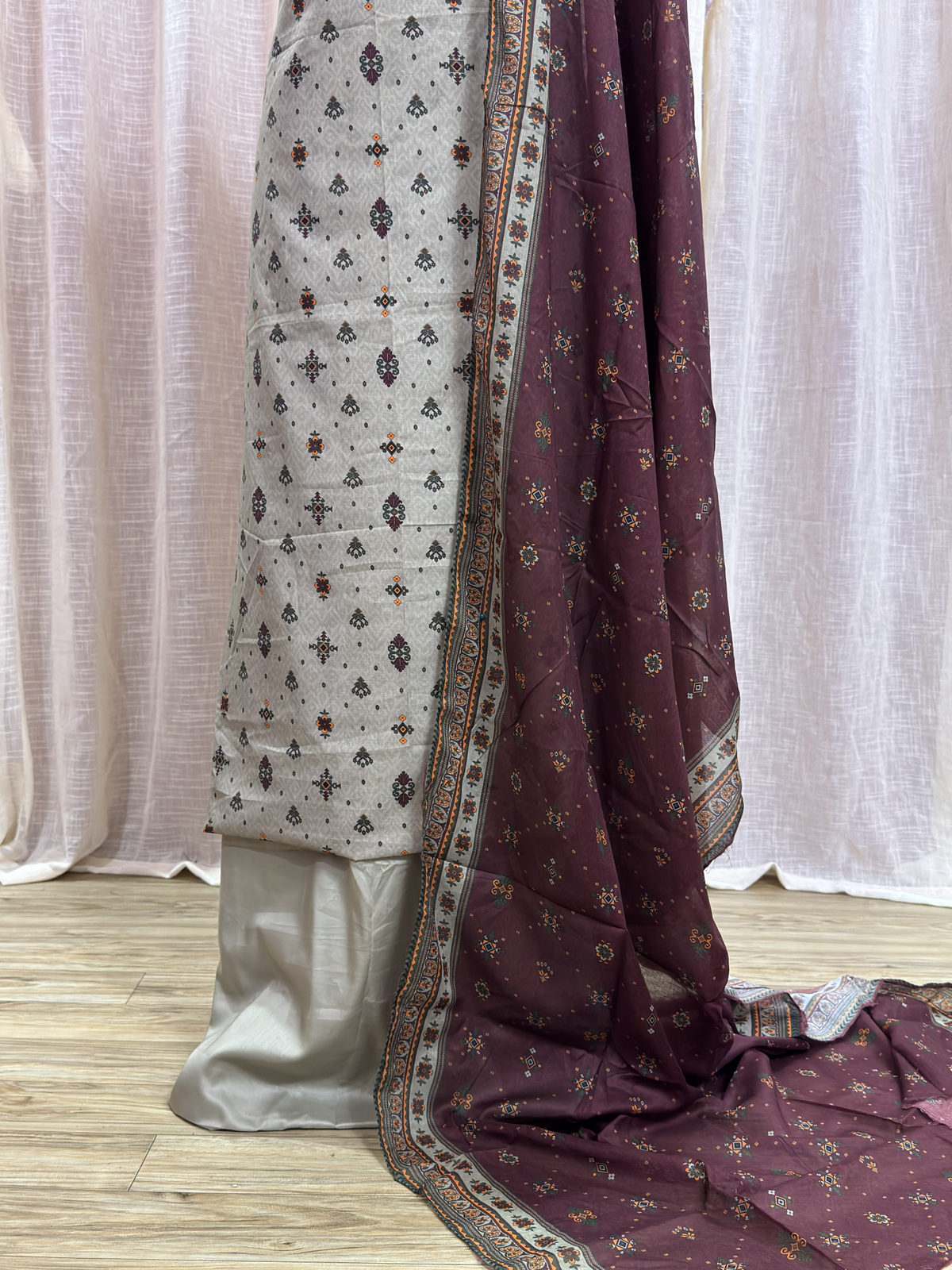 Original Bin Saeed Stone Grey Floral Print Unstitched Lawn Suit