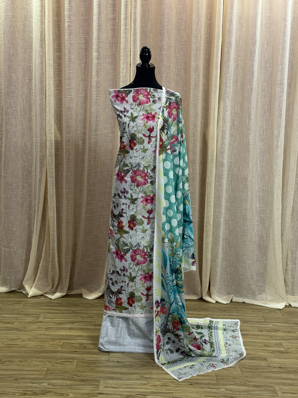 Original Elaf Pale Grey Floral Print Unstitched Lawn Suit