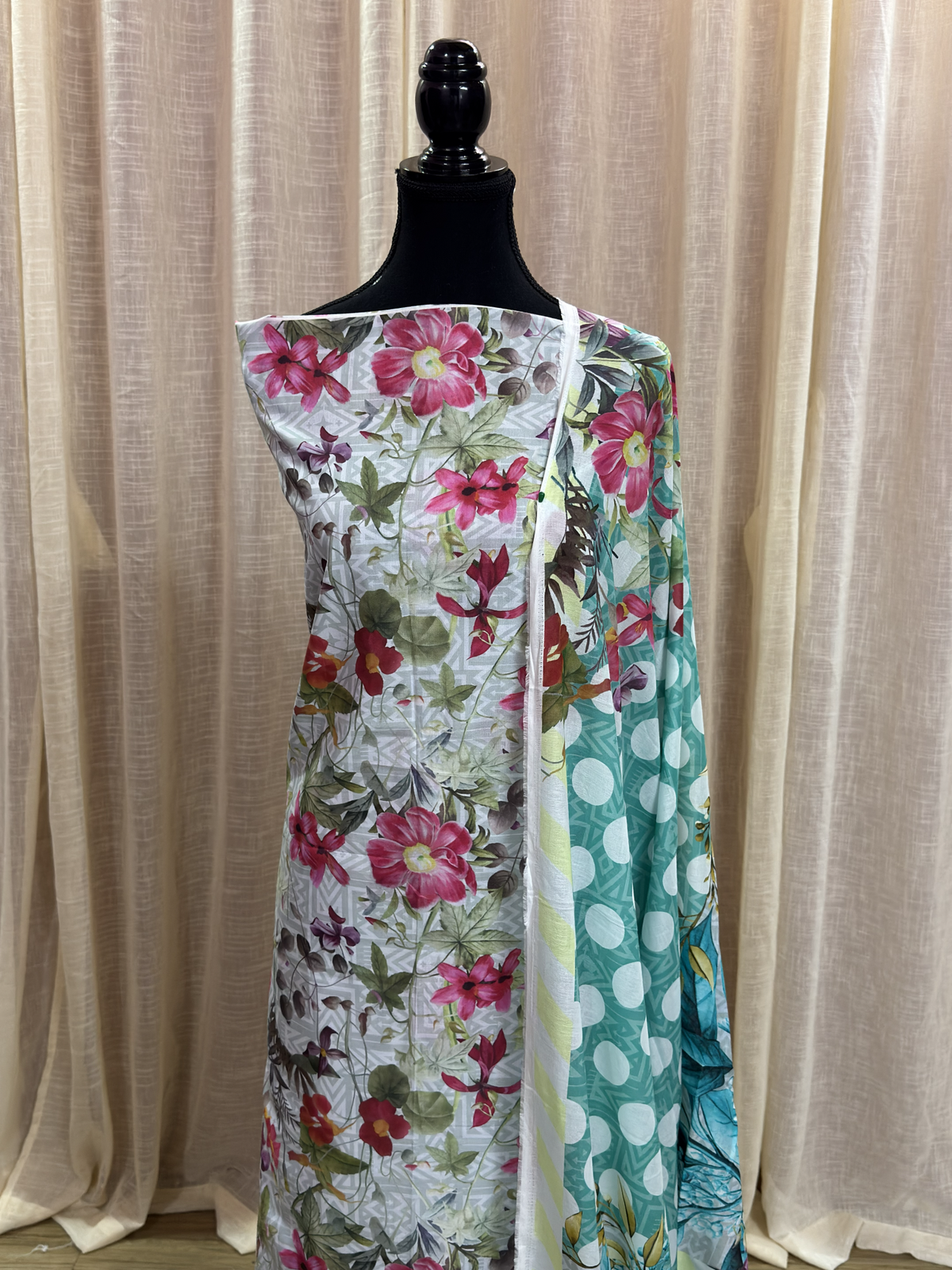 Original Elaf Pale Grey Floral Print Unstitched Lawn Suit