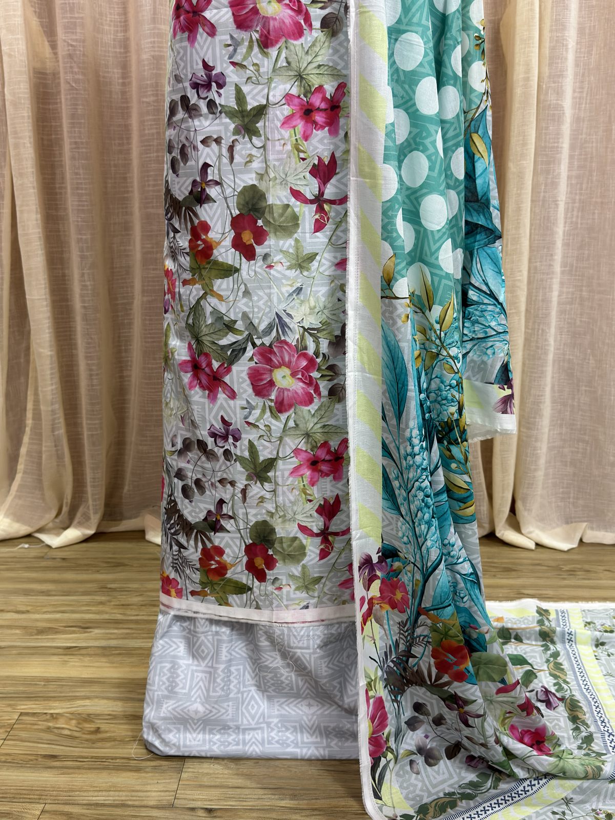 Original Elaf Pale Grey Floral Print Unstitched Lawn Suit