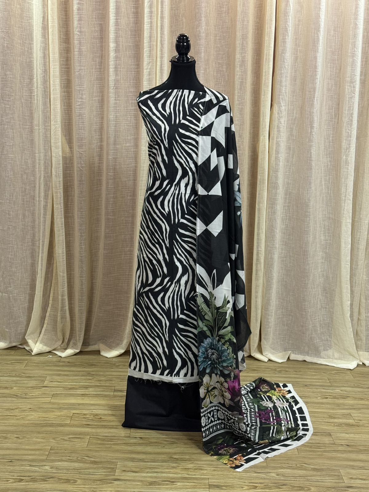 Original Elaf Royal Black Zebra Pattern Floral Print Unstitched Lawn Suit