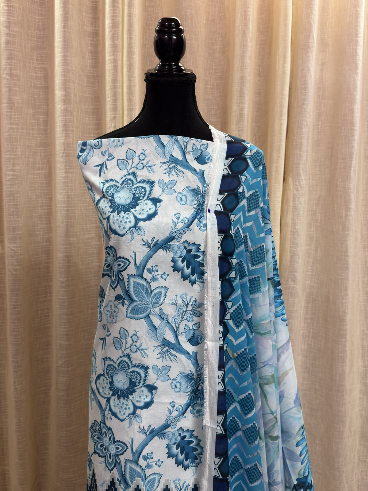 Original Elaf Elegant Blue Floral Print Unstitched Lawn Suit