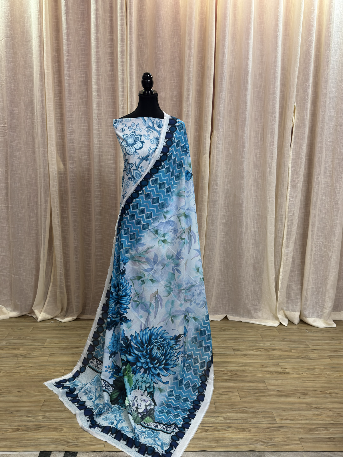 Original Elaf Elegant Blue Floral Print Unstitched Lawn Suit